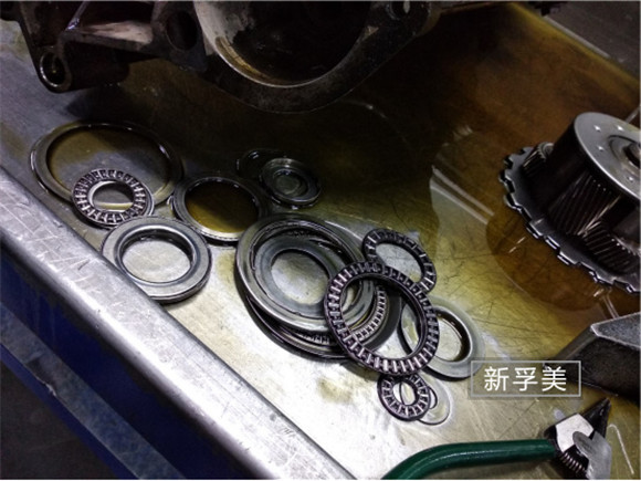 奥迪q3变速箱渗油维修多少钱,奥迪a4l起步变速箱打滑