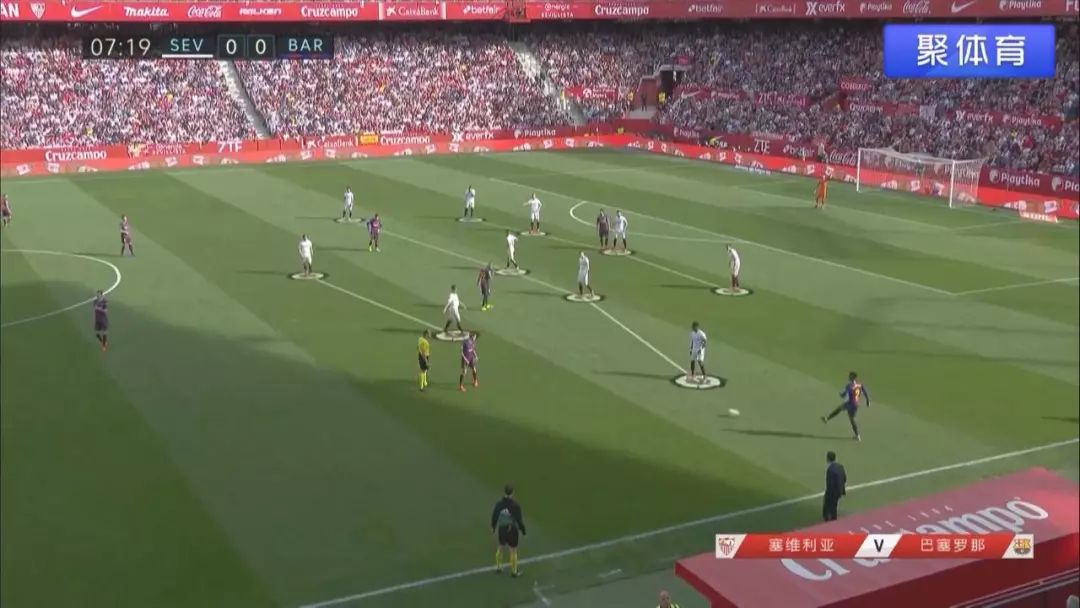 梅西告别赛上演帽子戏法,梅西让全场膜拜的进球