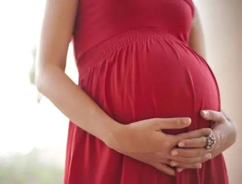 孕妇参加婚礼真的对新人不好吗,孕妇参加婚礼会对孕妇不好吗