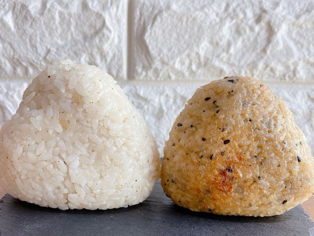 连饭团也开始“卖萌”了，你看它们的眼神，就问你舍不舍得下口？