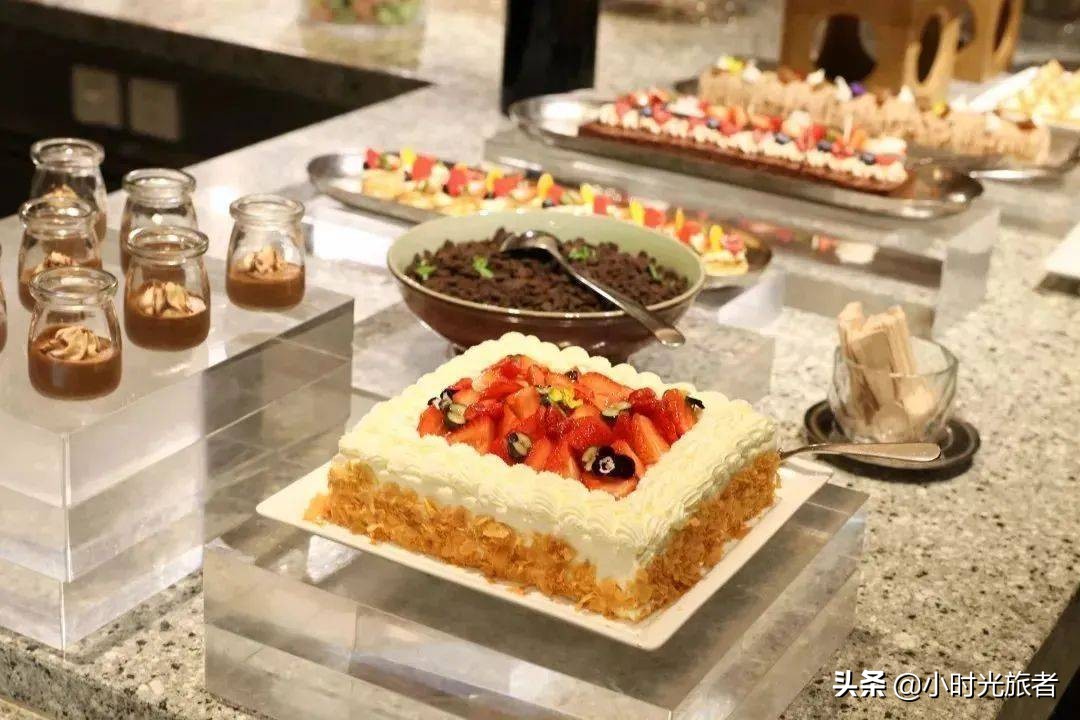 上海五角场顶级酒店自助餐开业，大闸蟹海鲜刺身吃过瘾，太赞了