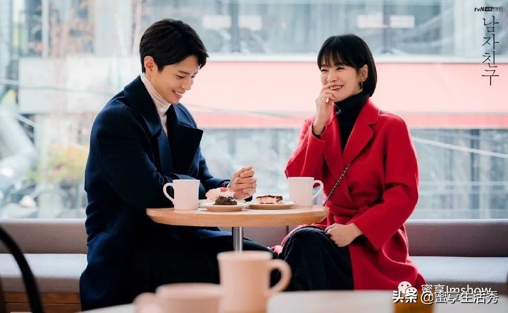 凯特王妃和梅根王妃哪个更大,凯特王妃梅根穿衣搭配