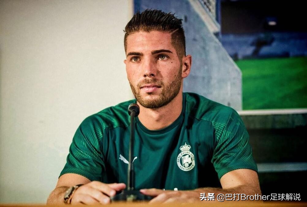 三朝元老！拉莫斯15年皇马效力经历荣誉加身，见证齐达内蜕变