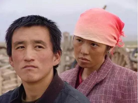 “狼女”余男的生猛史，从性感*物尤**到顶级影后，这四个男人太重要