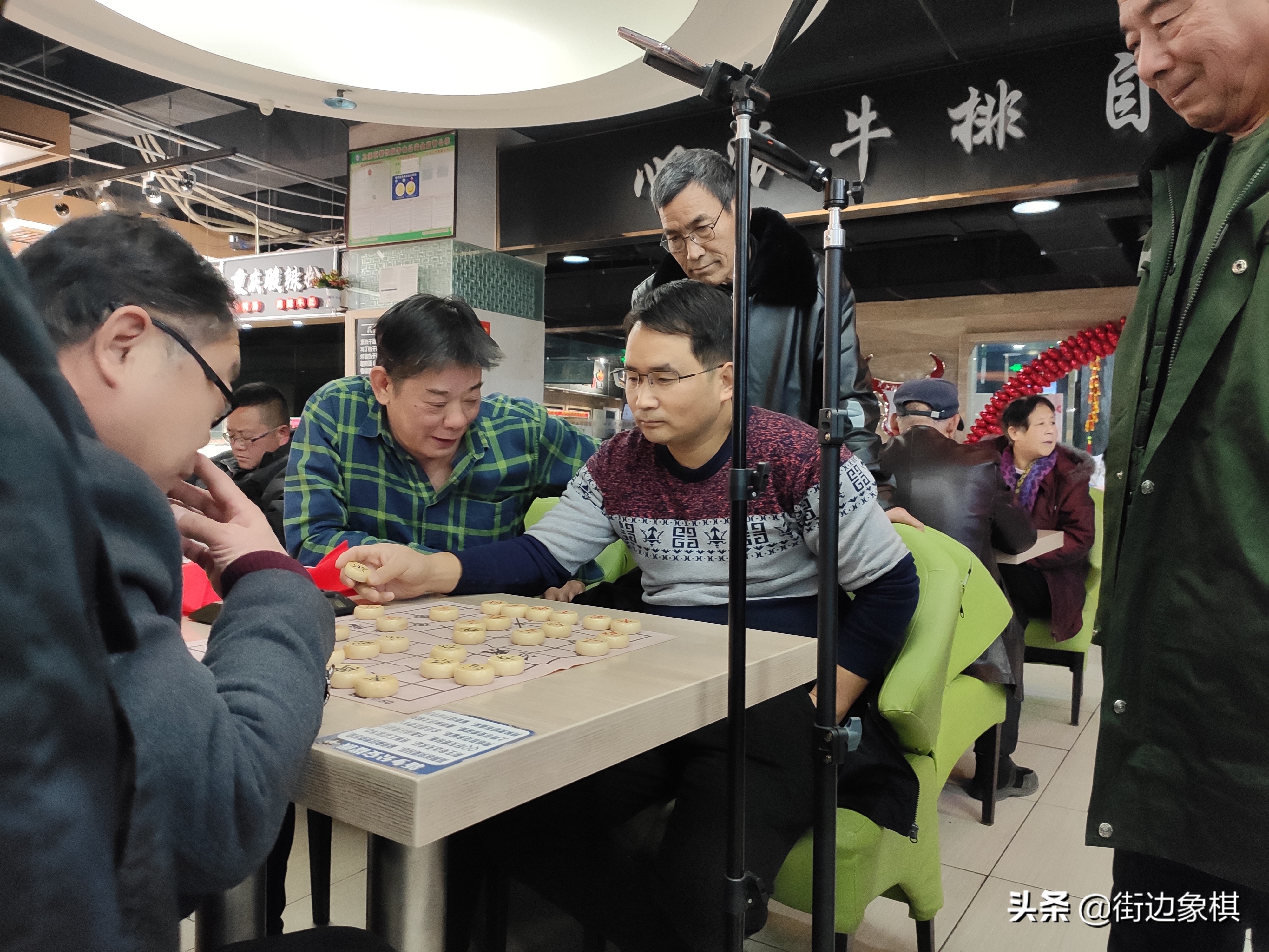 20191203新乡象棋业余爱好者的下棋风采
