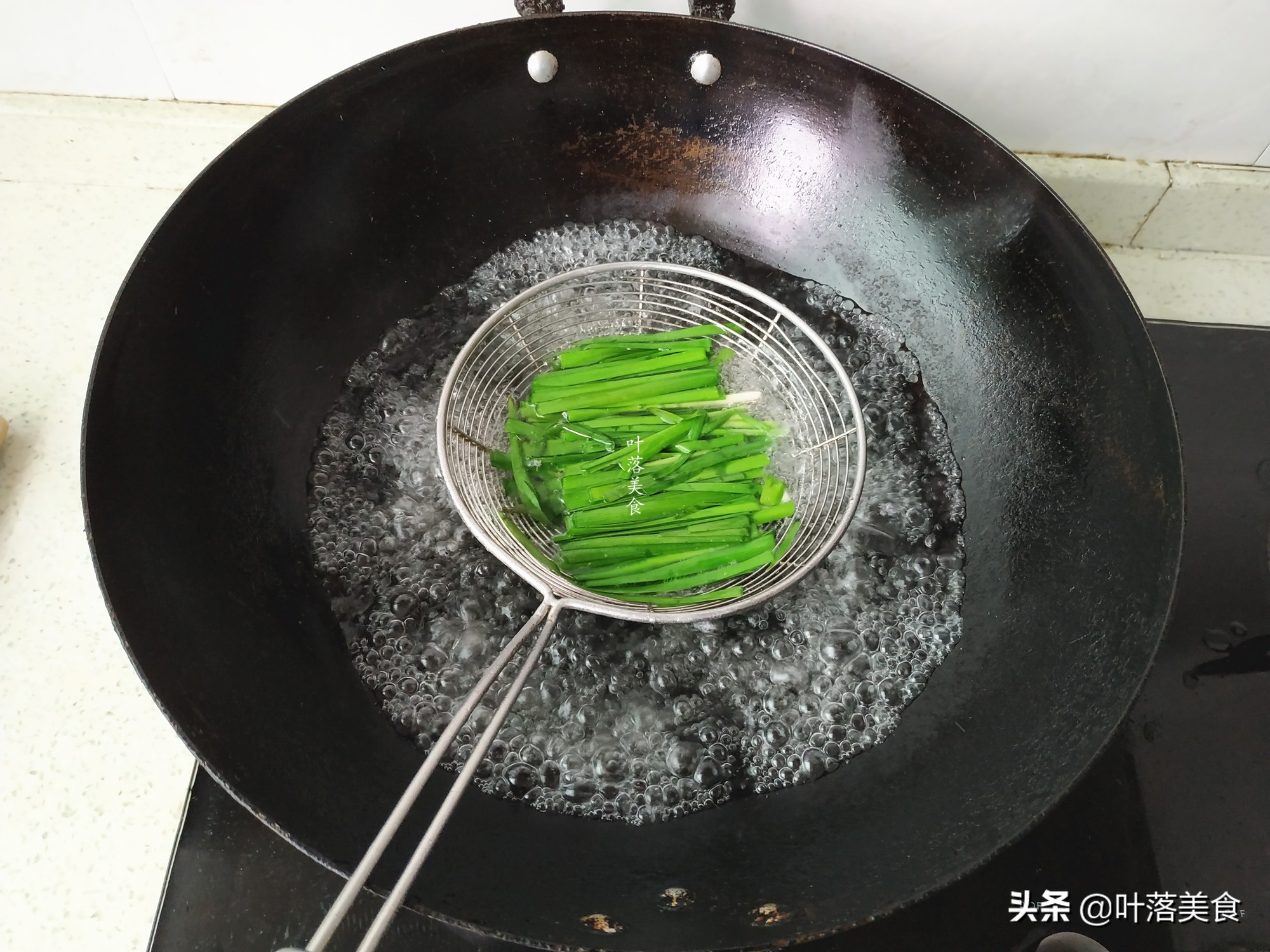 享受香辣美味鳊鱼烹饪技巧大揭秘,鳊鱼最好吃的做法