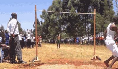 开心一刻gif下雨天,搞笑gif笑到肚子疼意外瞬间特辑