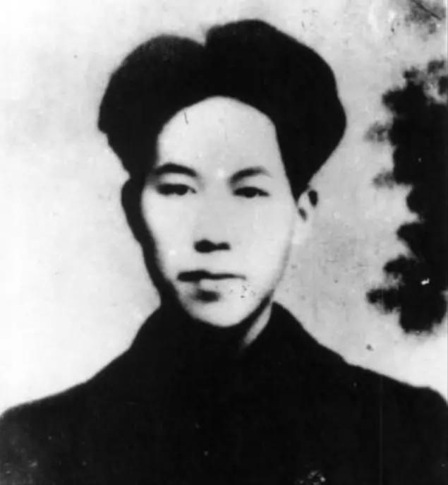 1950年钟瑾怀向毛主席*债讨**，主席听闻：欠的债这辈子都还不清