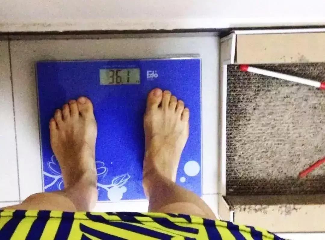 为什么会感到孤独总想有个人陪着,即使有人陪着还是孤独怎么回事