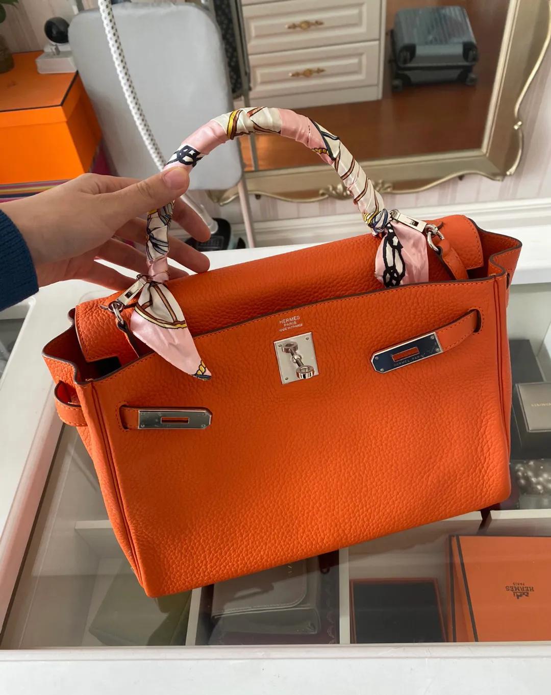 女生收到大牌包的反应,女朋友收到名牌包包的反应