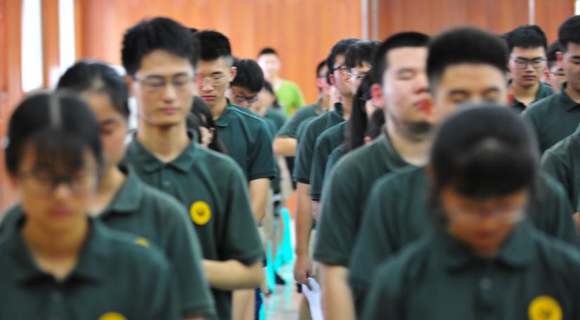 最有水平的中学校服,全国排名前十的校服