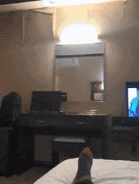 开心一刻gif下雨天,搞笑gif笑到肚子疼意外瞬间特辑