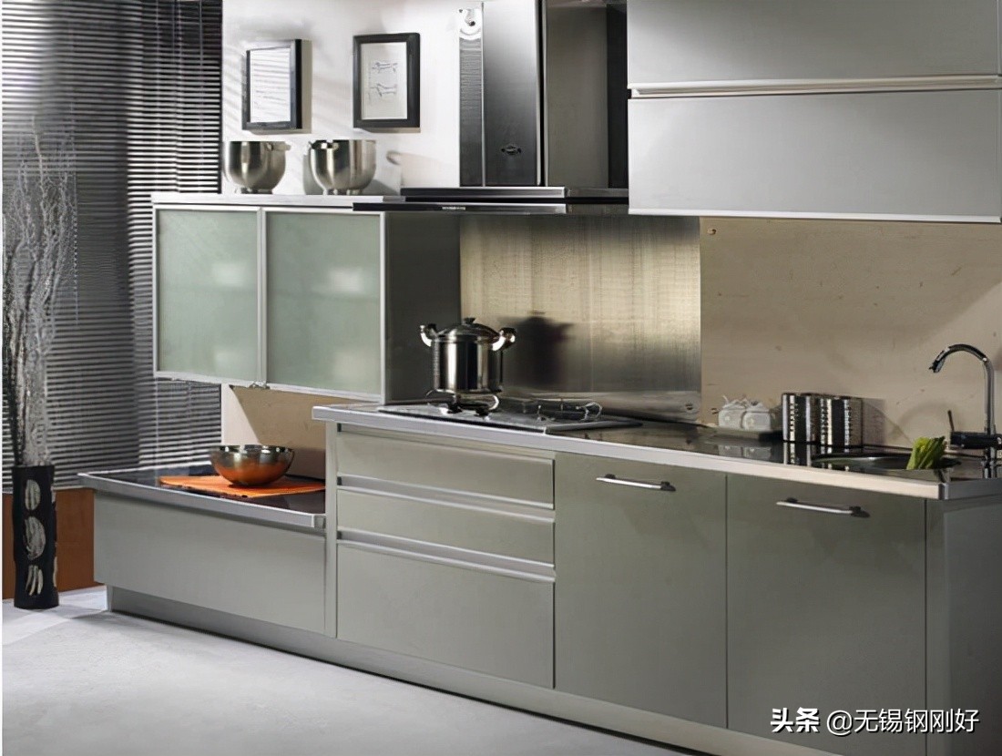 不锈钢材料是厨房的最佳选择,厨房有必要全部做不锈钢吗