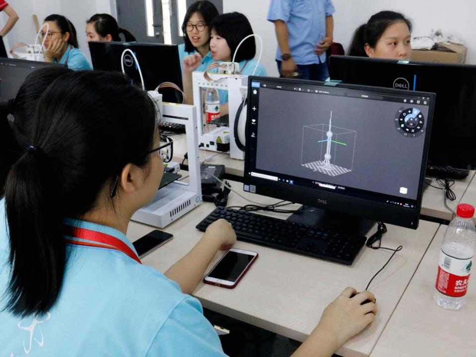 启航！2021年青少年高校科学营南京航空航天大学分营今日正式开营