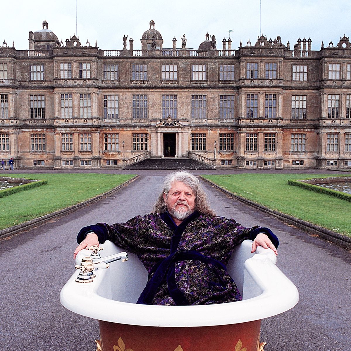 非洲巨富私生女嫁英国帅侯爵，却被婆婆嫌糟蹋400年血脉？