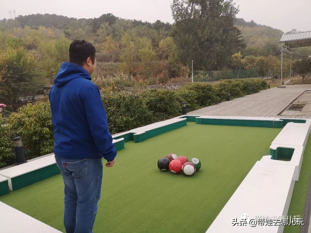 住别墅、滚草坪、躺在床上看电影，密云轻奢营地的花样玩法