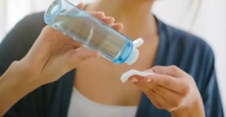 冬季脸上干燥过敏泛红,冬季皮肤过敏泛红发痒小妙招