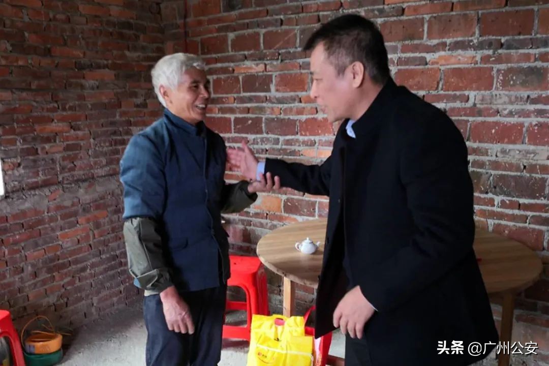 李世全全国公安系统一级英雄模范,李世全同志先烈事迹