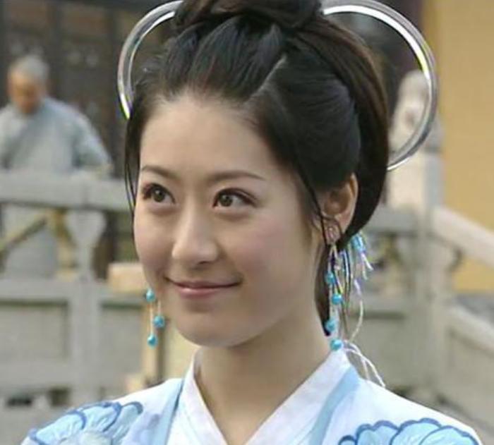 少林足球里的星女郎,少林足球星女郎是谁