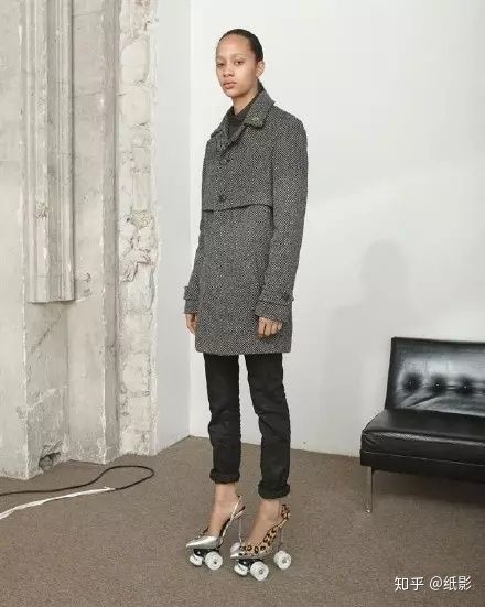 奢侈品出过的那些奇葩东西,你有没有在无意间看到过什么