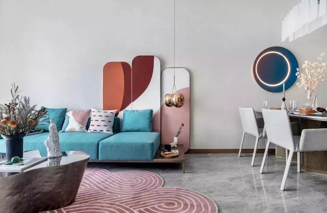 房子装修花再多钱，客厅还是沙发+茶几+电视柜，这样装修好看实用