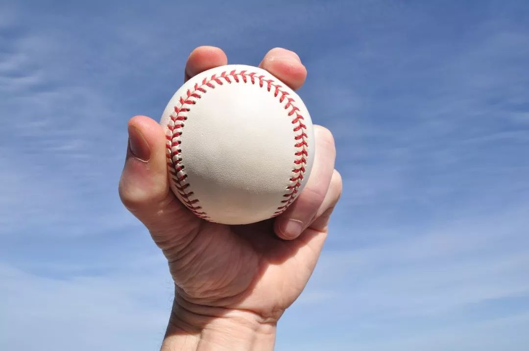 棒球专项训练营之特殊训练,棒球训练老是弄不准怎么办