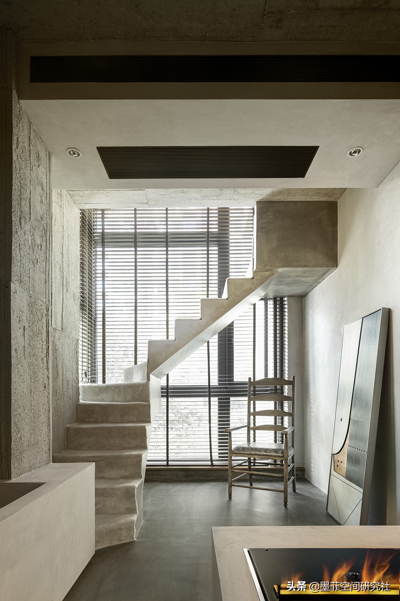 墨菲的家|客厅里有个“坑”，我的新材料试验场