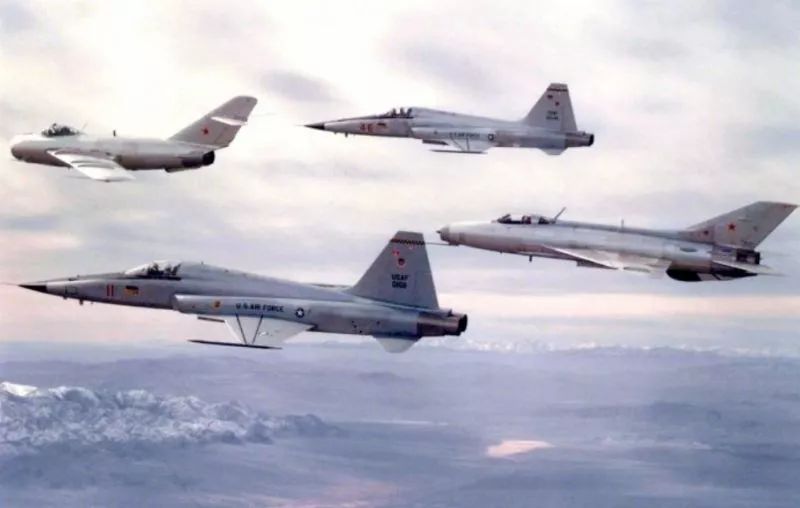 苏联米格25领先美国十年,米格25改进型