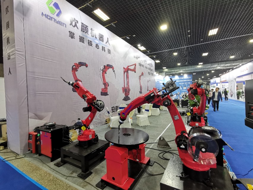 机器人会抢饭碗么,机器人真的会抢人类的饭碗吗