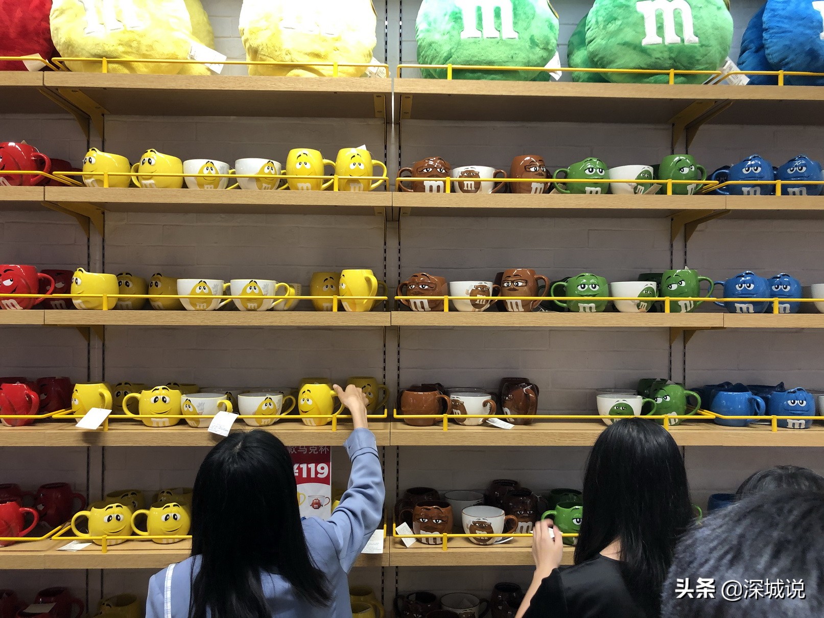 mm巧克力豆上海旗舰店几号地铁到,mms巧克力豆上海旗舰店