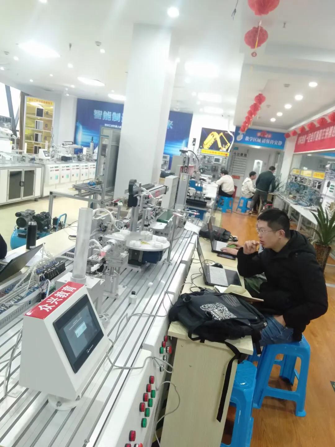 plc编程机器人线下免费学,专业做plc工业机器人视觉编程培训