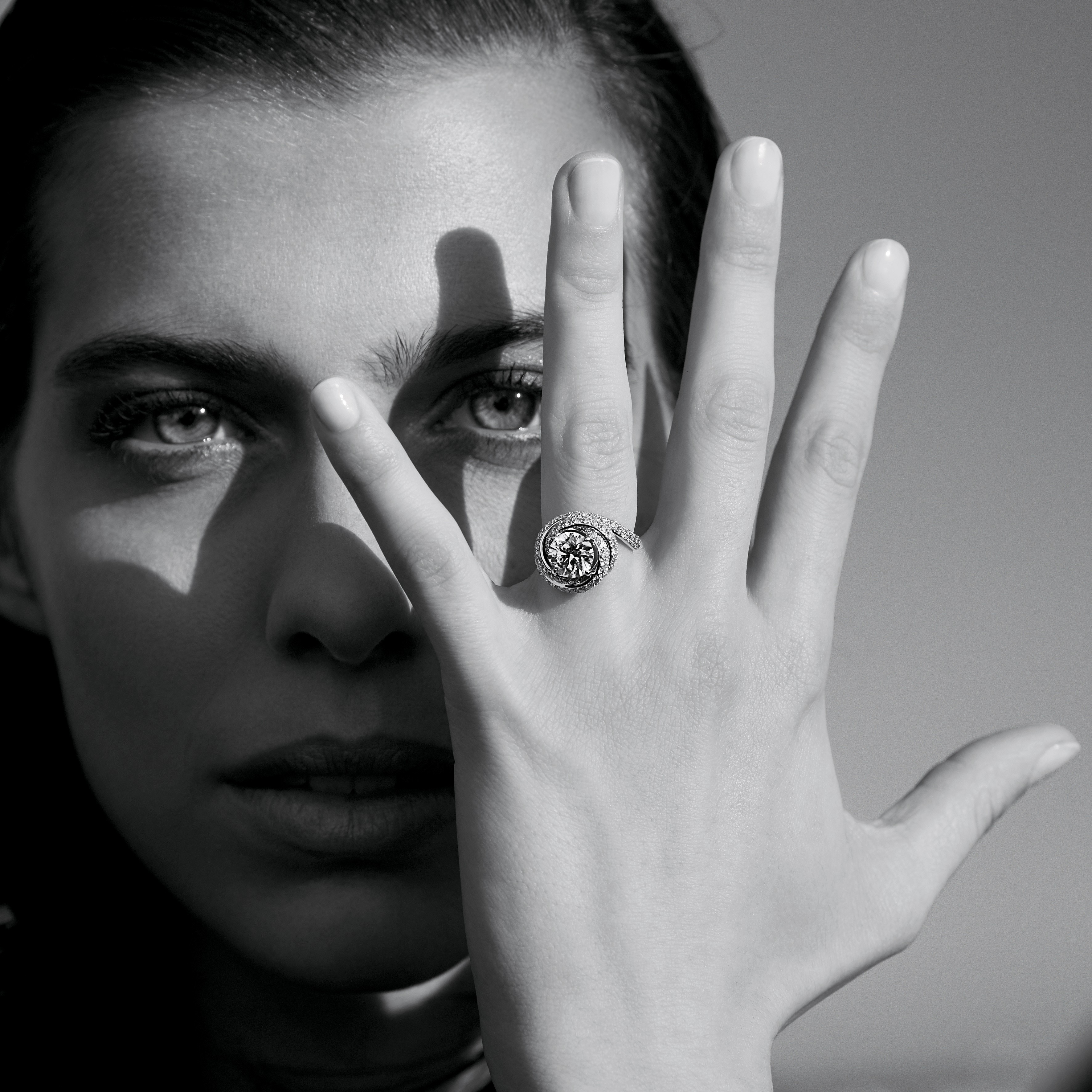 卡地亚红蓝宝石戒指,卡地亚红盒挚爱