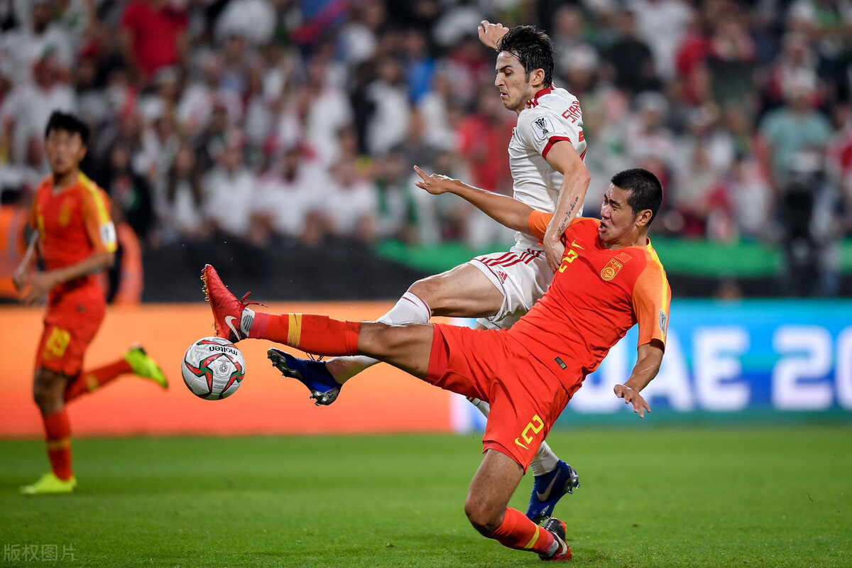 国家队阵型及战术特点,战术打法上的一个误区