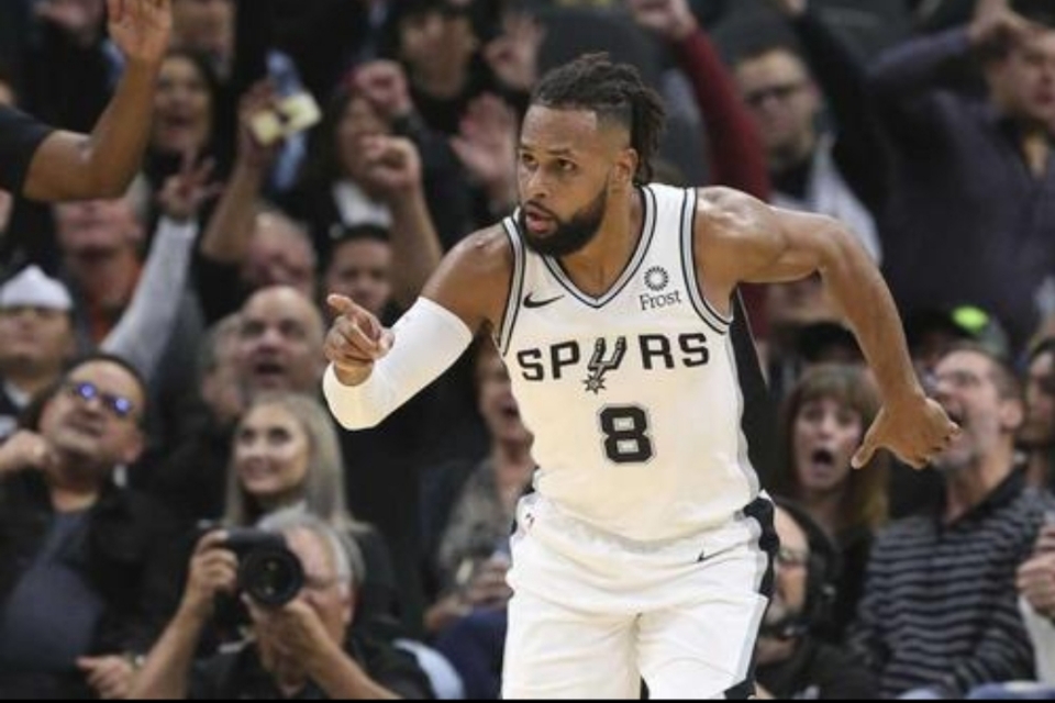 0.4秒绝杀9年前,0.4秒绝杀马刺三次暂停