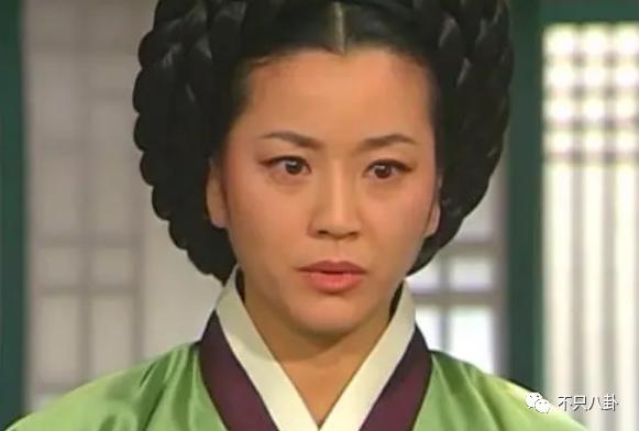 新恋情曝光后，李昇基却遭全网吐槽“疯了才会找这样的女友”...