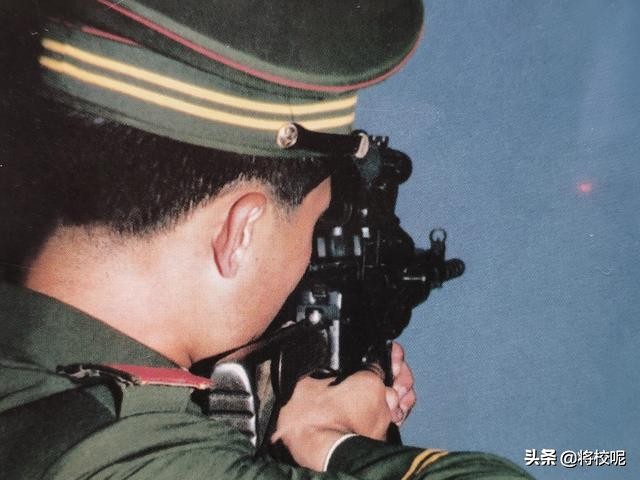 81式自动步枪有瞄准镜吗,81式步枪夜间瞄准图