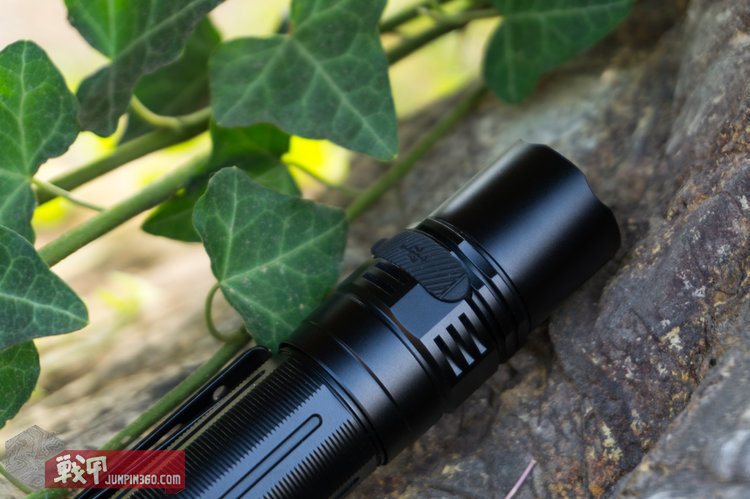 fenix菲尼克斯pd36rv2.0,fenix手电pd40r与pd36r哪个好