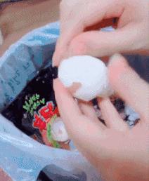 搞笑gif铁砂掌,铁砂掌传人一掌劈开十块砖头