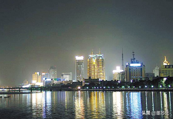 城市简介上海,城市简介素材