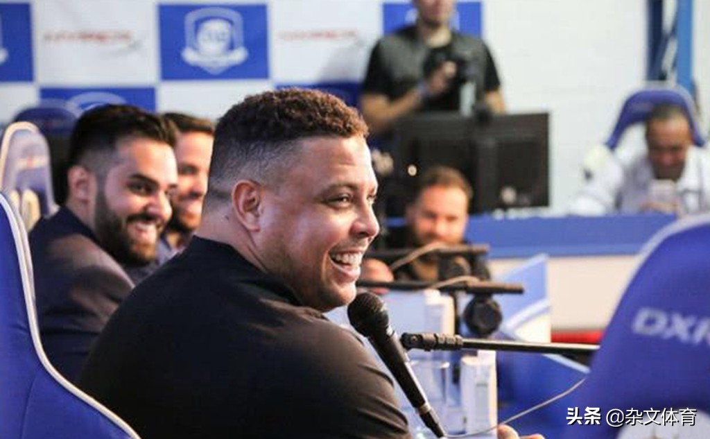 来自贫民窟的足球少年,贫民窟出身的巴西足球天才