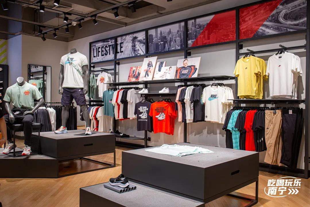 深受年轻人喜爱商品,深受年轻人喜爱的快消品