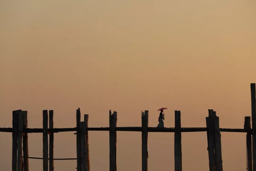 消除照片背景杂物app,擦除背景杂物app