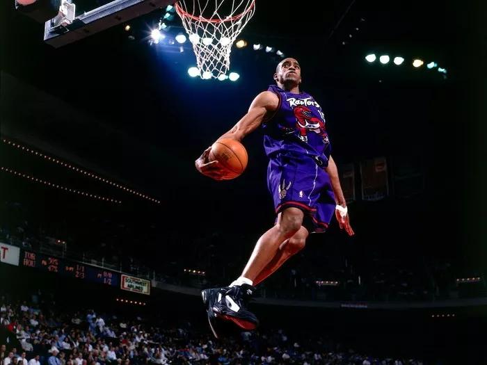 nba2kol文斯卡特98版扣篮动作,文斯卡特大风车扣篮背后角度