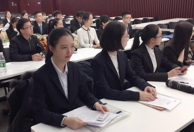 面试要求的正装必须是西装么,面试穿正装最忌讳的是什么