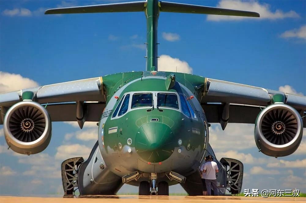 巴西最新运输机kc390参数,kc-390战术运输机