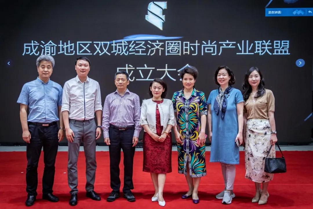 奏响成渝双城记赋能文旅经济圈,成渝地区双城经济圈双城记