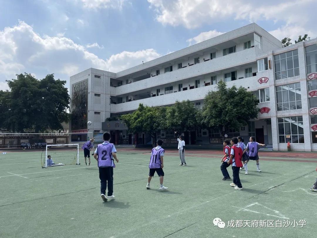 足球联赛暨校园足球,足球转动梦想