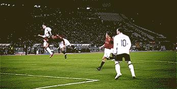 c罗头球力压梅西,c罗扣篮头球集锦