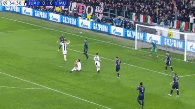 一场荡气回肠的大逆转，曼联拼下欧冠关键战役，铁血红魔仍需努力