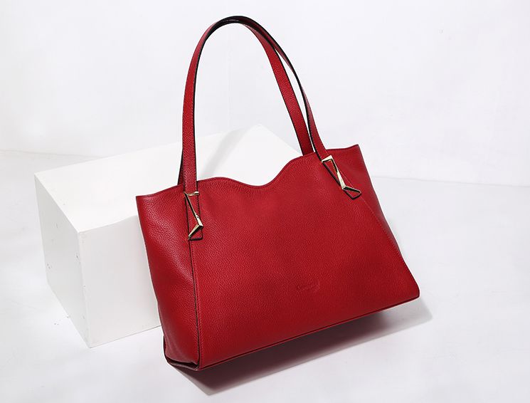 鳄鱼恤箱包店,鳄鱼恤秋冬新品隆重登场